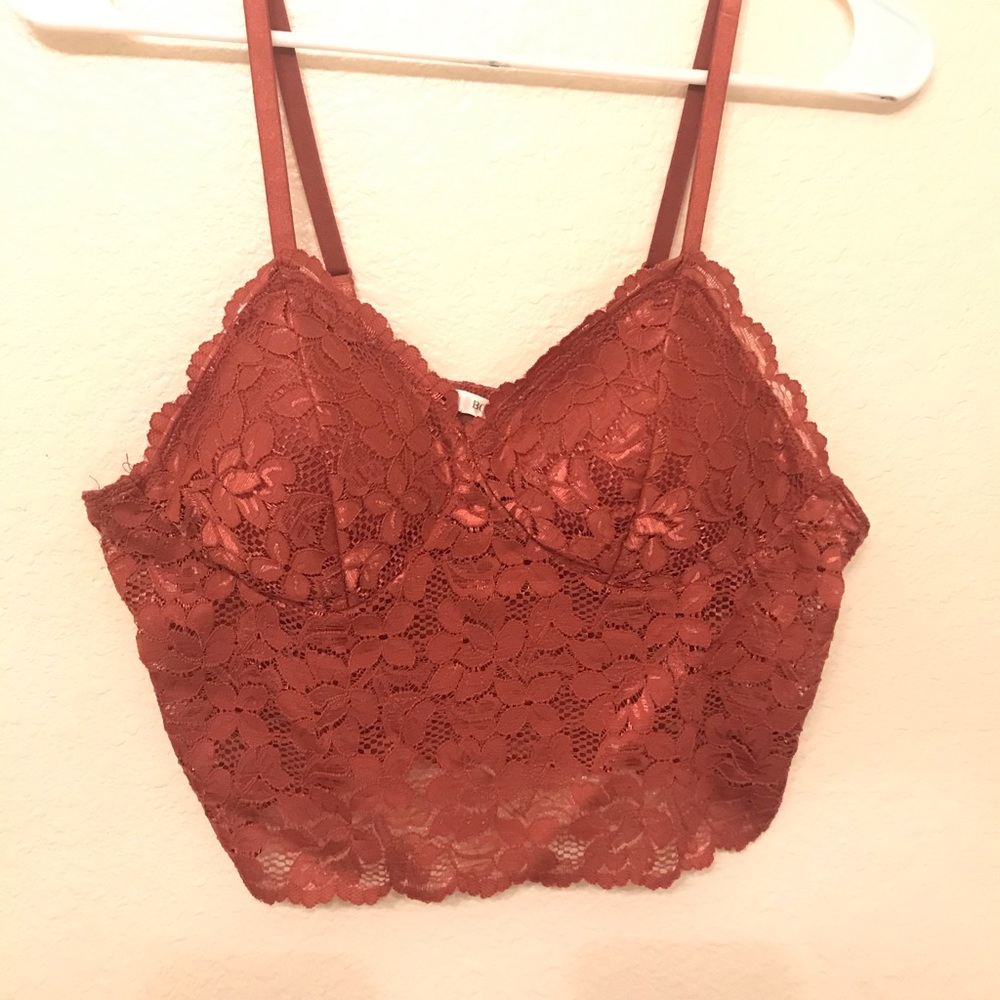 ✨ Bozzolo Lace Crop Tank Top ✨